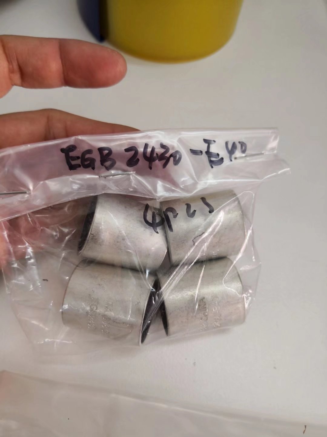 INA EGB2430-E40