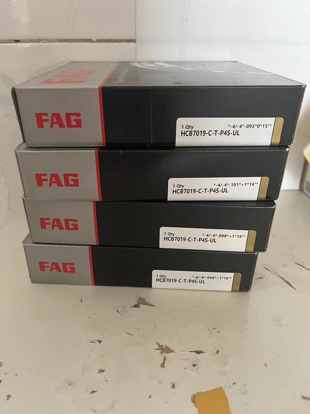 FAG  HCB7019-C-T-P4S-UL