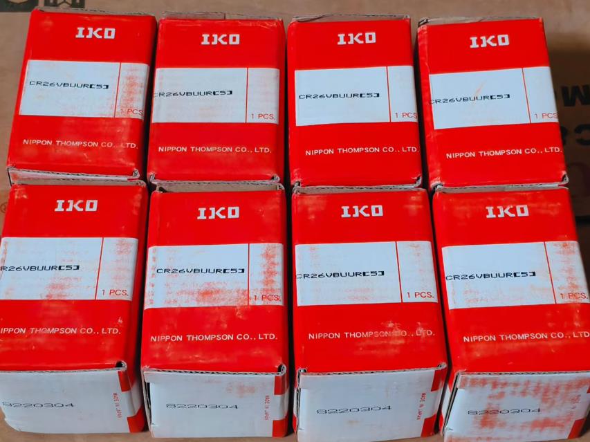 IKO  CR26VBUUR